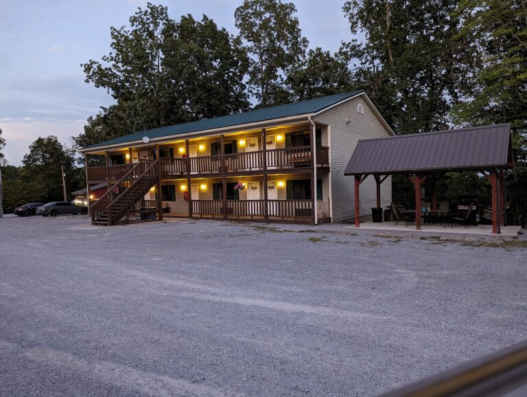 Timber Pointe Resort, Jamestown KY, Hotel and Campground, hotel