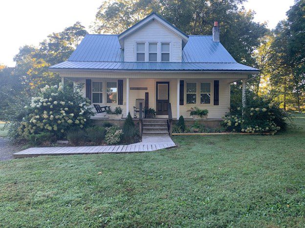 The Little Farm House - The perfect rental for your next vacation to Lake Cumberland